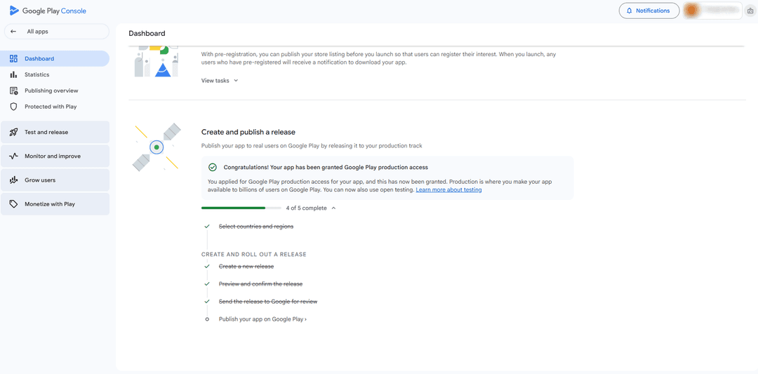Google Play Console production application dashboard highlighting the closed testing track metrics requirement